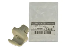 nissan-qashqai-06-uchwyt-oslony-przeciwslonecznej