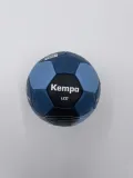 pilka-leo-kempa-kolor-niebieski