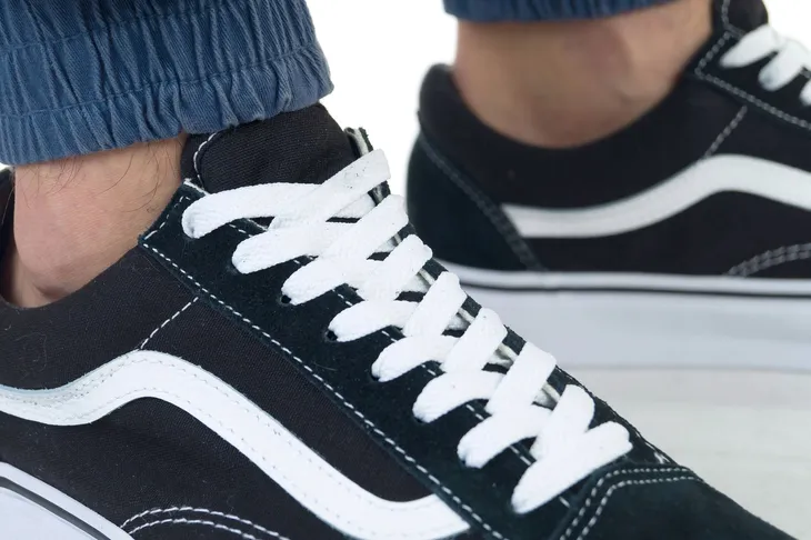 buty-vans-old-skool-kolor-podeszwy-brazowy