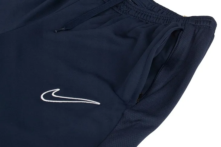 spodnie-nike-dri-fit-academy-material-dominujacy-poliester