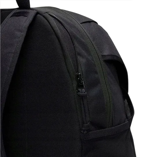 plecak-nike-academy-team-backpack-liczba-komor-1