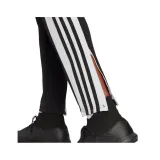 spodnie-adidas-squadra-21-cechy-dodatkowe-kieszenie