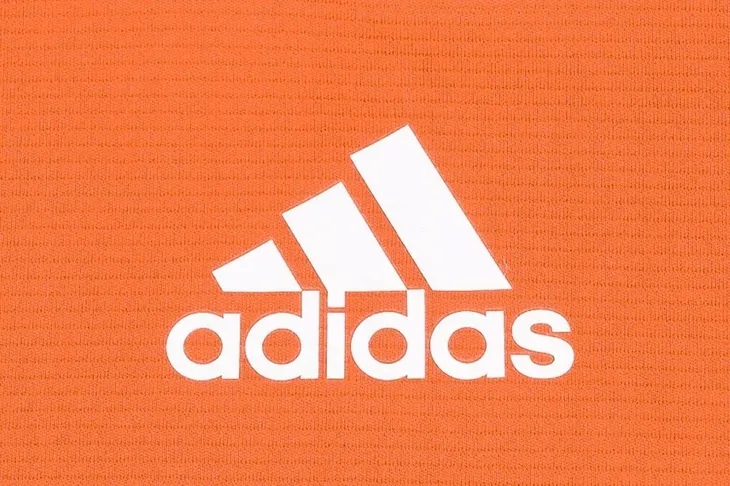 koszulka-termoaktywna-adidas-base-plec-mezczyzna