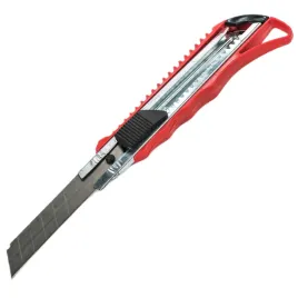 nozyk-tapeciak-z-lamanym-ostrzem-18mm