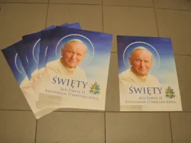 emblematy-papieskie-10szt-30x39-3606