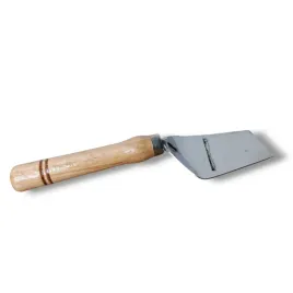 noz-do-krojenia-sera-lopatka-tarka-reczna-skrawak-17cm