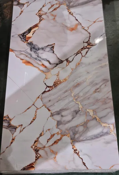 plyta-scienna-weglowa-pcv-wpc-panel-scienny-280x122-cm-bialo-zloty-marmur-material-pcv