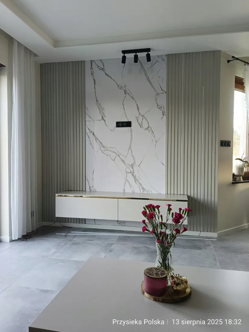 plyta-scienna-weglowa-pcv-wpc-panel-scienny-280x122-cm-bialy-marmur-polysk