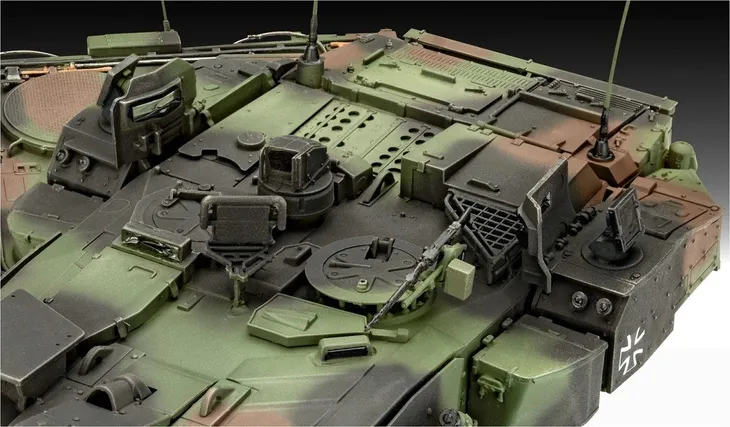 model-plastikowy-leopard-2a7a1-revell-kod-producenta-rev-03360
