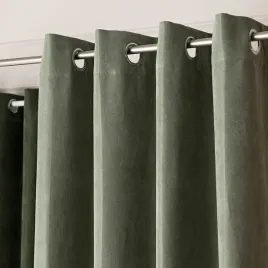zaslona-weluria-140x250-welurowa-zielona-szalwia-przelotki