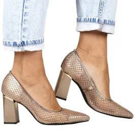 czolenk-na-slupku-z-cyrkoniami-vinceza-62211-bezowe-zlote