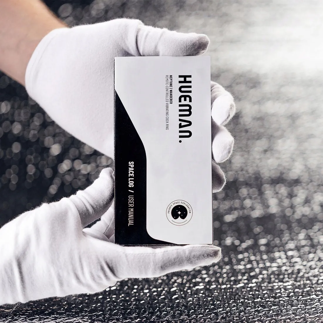 hueman-deep-space-vibrating-anal-plug