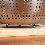 cedzak-kuchenny-stalowy-24-cm-material-stal-nierdzewna