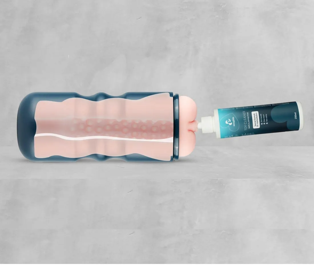 easyglide-masturbator-cleaner-250-ml