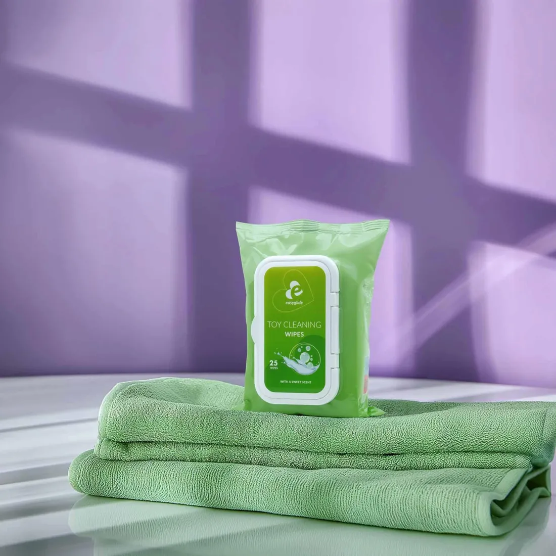 easyglide-toy-cleaning-wipes-25-wipes