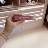rhode-blyszczyk-peptide-lip-treatment-salty-tan-efekt-naturalny