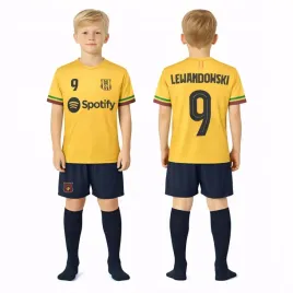 stroj-pilkarski-koszulka-spodenki-getry-lewandowski-barcelona-140-cm