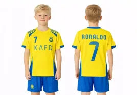 stroj-pilkarski-koszulka-spodenki-ronaldo-nassr-rozm-128-cm