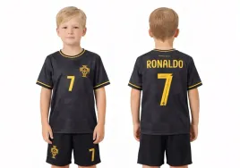 stroj-pilkarski-koszulka-spodenki-ronaldo-portugalia-rozm-134-cm