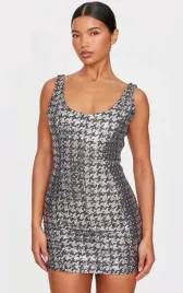 dc43218-prettylittlething-sukienka-mini-zdobiona-cekinami-48-s