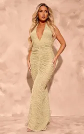 kc83113-prettylittlething-teksturowa-sukienka-maxi-falbany-45-l