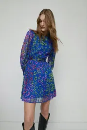 kc36201-warehouse-plisowana-mini-sukienka-kwiaty-s