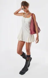 xc24104-sukienka-mini-teksturowa-na-ramiaczkach-prettylittlething-8-xs