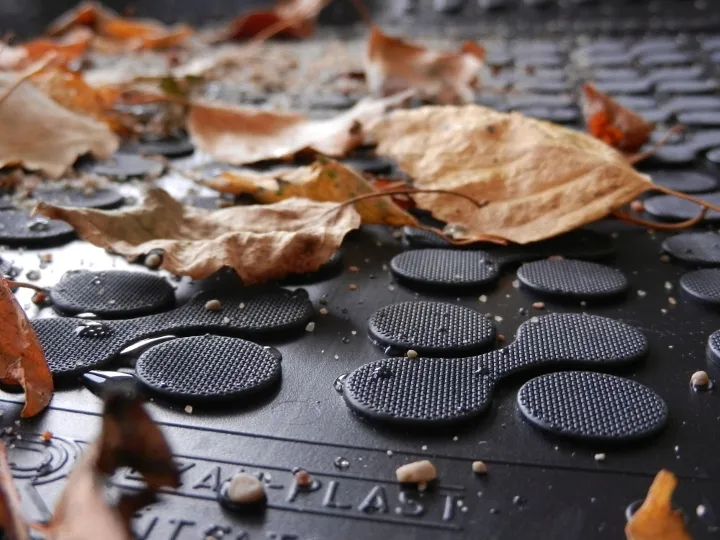 mata-bagaznika-renault-captur-e-tech-hev-2022-stan-nowy