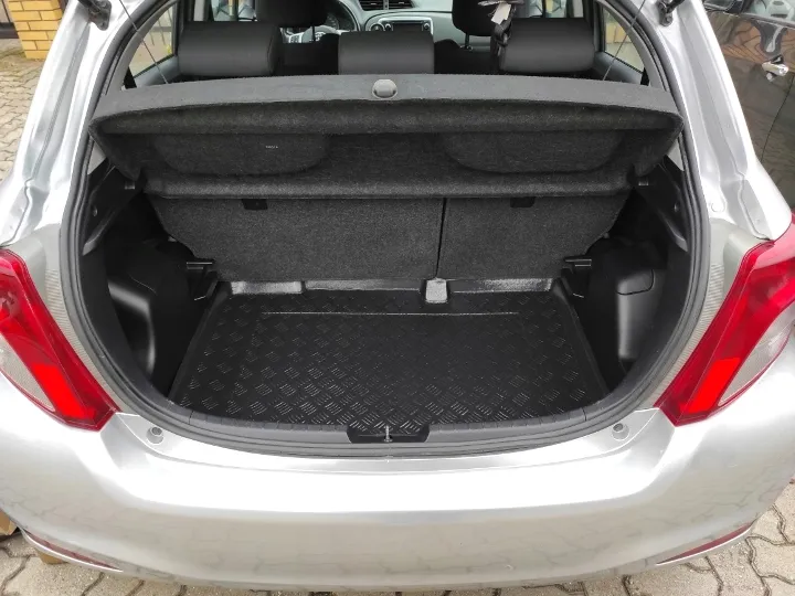 mata-bagaznika-renault-megane-e-tech-kombi-2020-kolor-czarny