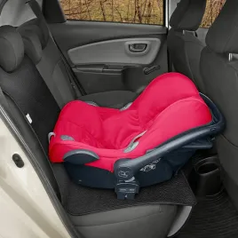 mocna-mata-ochronna-pod-fotelik-samochodowy-czarna