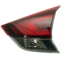 lampa-tylna-wewnetrzna-prawa-nissan-x-trail-2017-