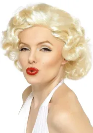 peruka-marilyn-monroe-blond-wlosy-krecone-w56