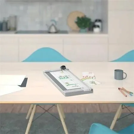 trymer-do-papieru-leitz-precision-home-a4-stan-powystawowy