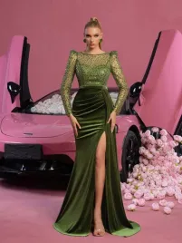 ec47107-faeriesty-welurowa-sukienka-maxi-zdobiona-cekinami-rozporek-2-xl