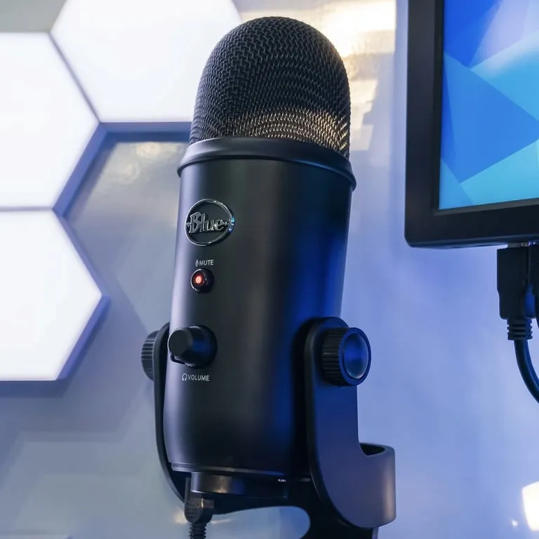logitech-g-yeti-czarny-mikrofon-stolowy