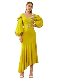 zc56308-shein-asymetryczna-sukienka-bogata-aplikacja-cyrkonie-perly-s