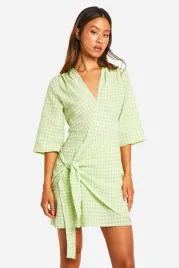 lc75115-boohoo-tall-wiazana-sukienka-mini-w-kratke-46-46