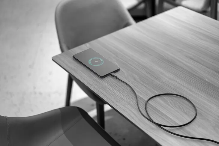 cellularline-soft-cable-kabel-usb-c-do-usb-c-1-2-m-czarny-kolor-czarny-zlacza-usb-typ-c-usb-typ-c