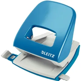dziurkacz-leitz-5008-jasnoniebieski