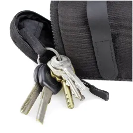 mala-torba-rowerowa-pod-siodelko-0-6-l-czarny