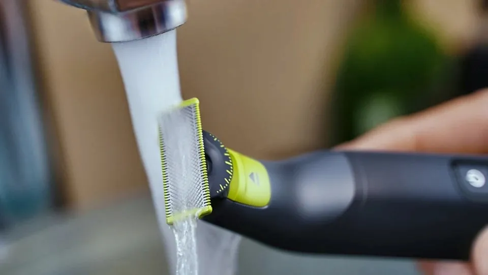 golarka-philips-oneblade-pro-qp-6542-15