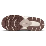 hq6411201-marka-nike