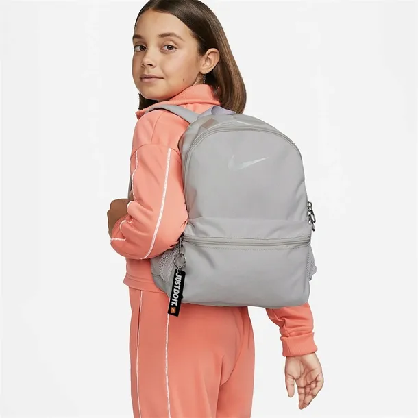 dr6091078-marka-nike