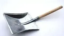 szufelka-do-kurzu-trzonek-drewniany-krotki