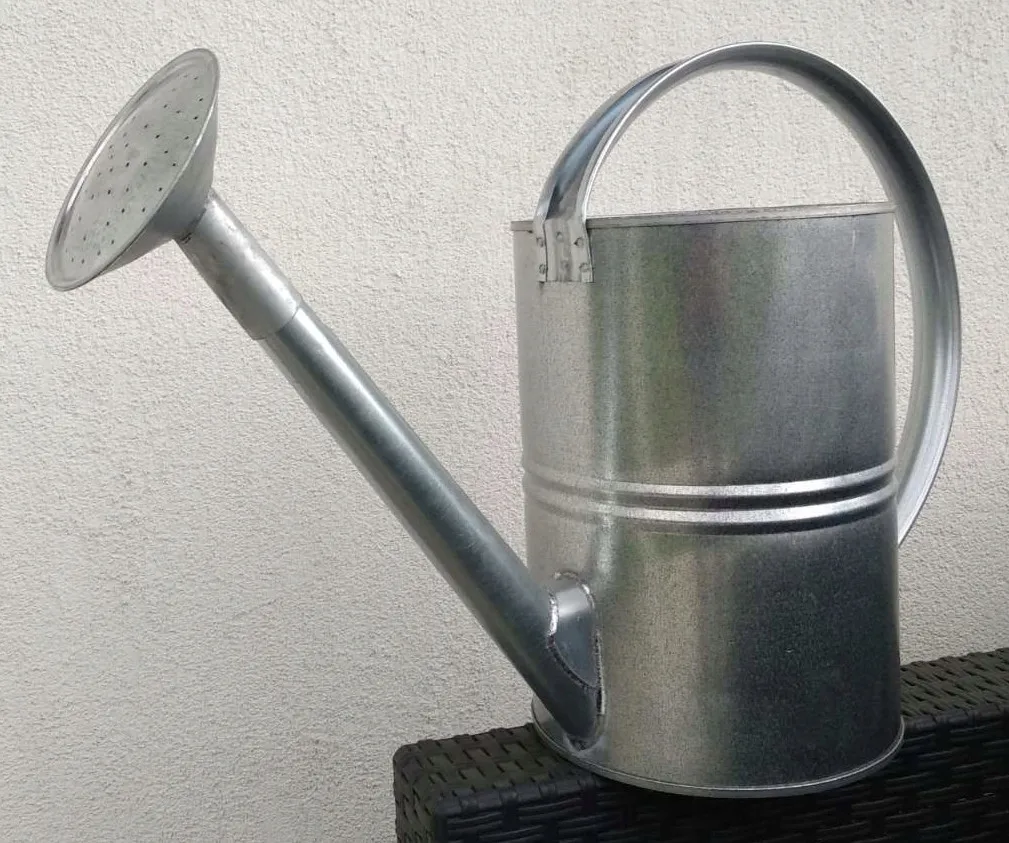 konewka-ocynkowana-7l