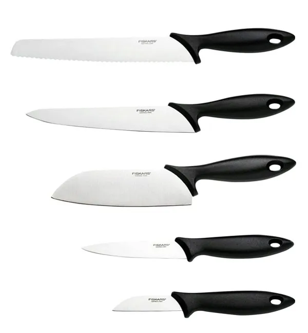 essential-zestaw-5-nozy-w-bloku-marka-fiskars