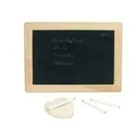 mala-tablica-z-kredkami-i-gabka