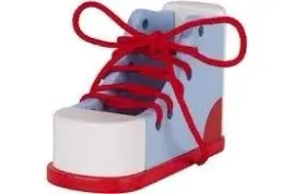 drewniany-but-do-nauki-sznurowania