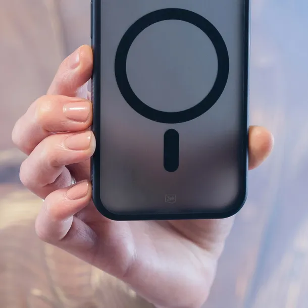 plecki-3mk-do-apple-iphone-13-pro-max-czarny-funkcje-ladowanie-indukcyjne-pochlanianie-wstrzasow