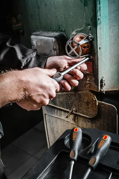 wkretak-plaski-neo-tools-4-x-100-mm-stan-nowy-rodzaj-plaski